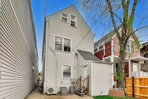 Exterior - 2955 N Gresham Ave, Chicago, IL 60618 photo 6 of 9