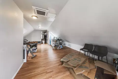 Entry Way - 2955 N Gresham Ave, Chicago, IL 60618 photo 2 of 2