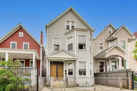 Exterior - 2955 N Gresham Ave, Chicago, IL 60618 photo 2 of 9