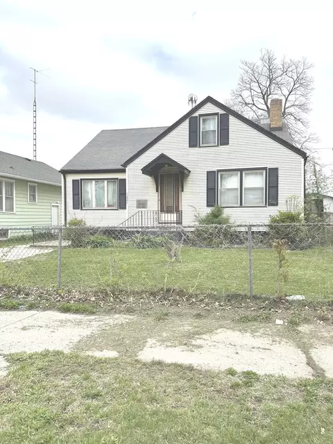 1221 E Chestnut St, Kankakee, IL 60901