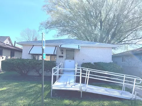 705 May St, Calumet City, IL 60409