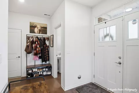Entry Way - 1213 Draper Rd, Mchenry, IL 60050 photo 1 of 1