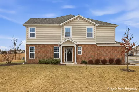 Exterior - 1213 Draper Rd, Mchenry, IL 60050 photo 2 of 3