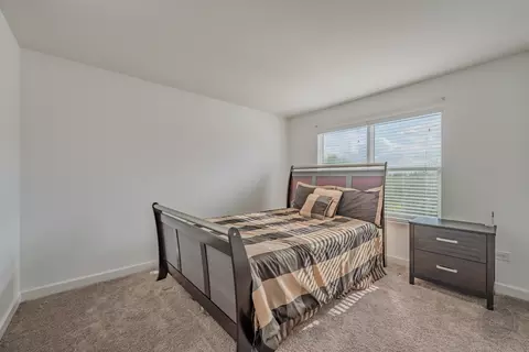 Bedroom - 2942 Trillium Ct E, Aurora, IL 60506 photo 4 of 5