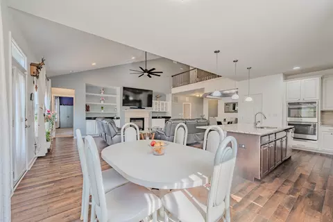 Dining - 2942 Trillium Ct E, Aurora, IL 60506 photo 3 of 3