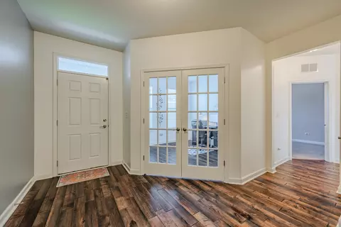 Entry Way - 2942 Trillium Ct E, Aurora, IL 60506 photo 1 of 6