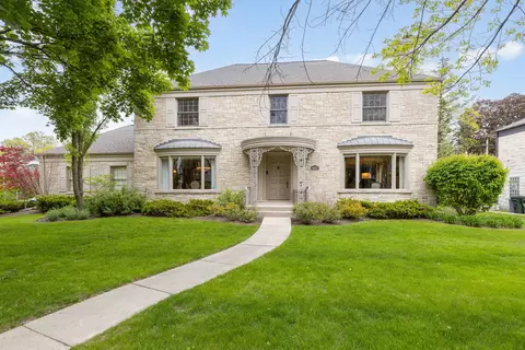 6657 N Le Mai Ave, Lincolnwood, IL 60712