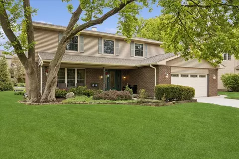 512 68th St, Downers Grove, IL 60516