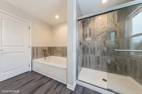 Bath - 4942 W Ribbon Dr, Monee, IL 60449 photo 3 of 3