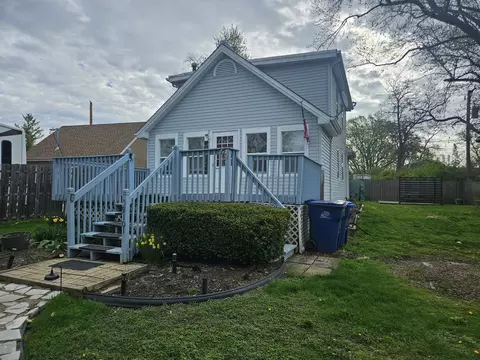 39101 N Walnut St, Lake Villa, IL 60046