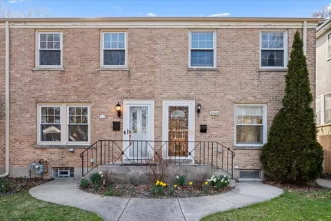 2310 Brown Ave, Evanston, IL 60201