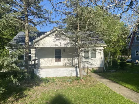 205 S Division St, Stanford, IL 61774