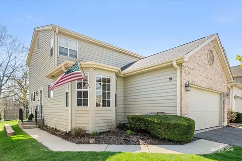36 Townsend Cir, Naperville, IL 60565