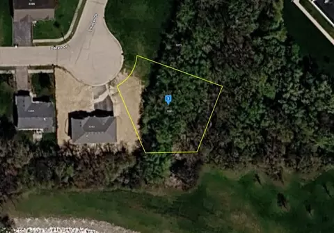 1081 Shimer Dr, Freeport, IL 61032