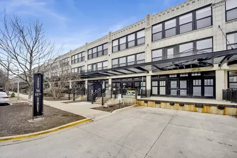 1151 W 15th St #401, Chicago, IL 60608