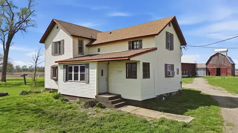 Exterior - 12228 Black Rd, Morrison, IL 61270 photo 2 of 7