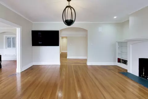 Living - 825 E Drexel Sq #2, Chicago, IL 60615 photo 3 of 5