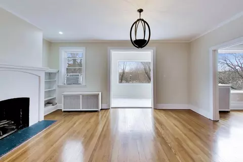 Living - 825 E Drexel Sq #2, Chicago, IL 60615 photo 1 of 5