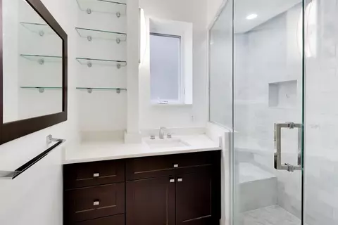 Bath - 825 E Drexel Sq #2, Chicago, IL 60615 photo 5 of 5