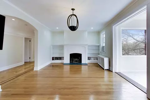 Living - 825 E Drexel Sq #2, Chicago, IL 60615 photo 4 of 5