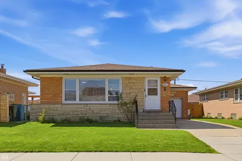 8547 W Winona St, Chicago, IL 60656