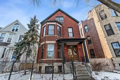 1033 W Wellington Ave, Chicago, IL 60657