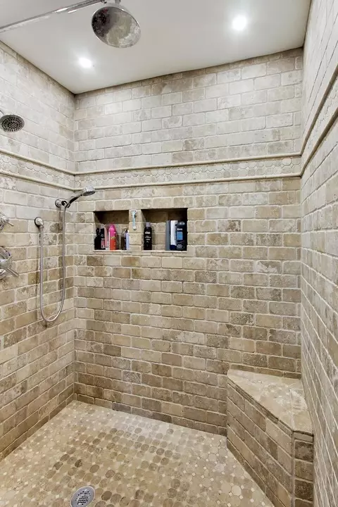 Bath - 24851 Michele Dr, Plainfield, IL 60544 photo 2 of 5
