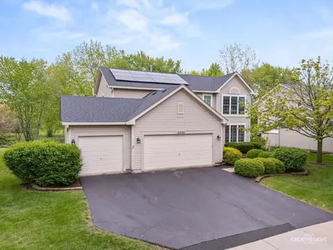 2732 Lahinch Dr, Aurora, IL 60503