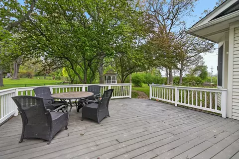 Exterior - 28364 N Lakeview Cir, Mchenry, IL 60051 photo 3 of 7