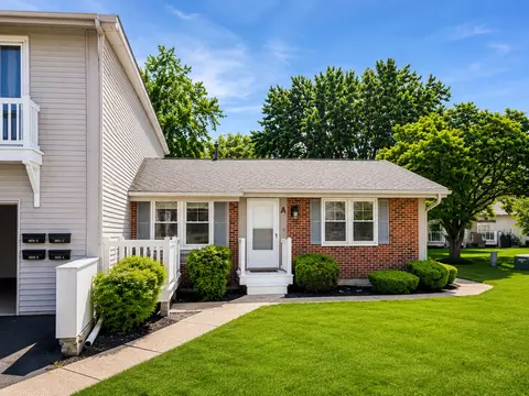 309 Northwestern Ct #A, Bloomingdale, IL 60108