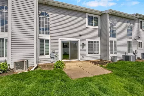 Exterior - 1137 Longford Rd, Bartlett, IL 60103 photo 9 of 9
