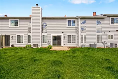 Exterior - 1137 Longford Rd, Bartlett, IL 60103 photo 7 of 9