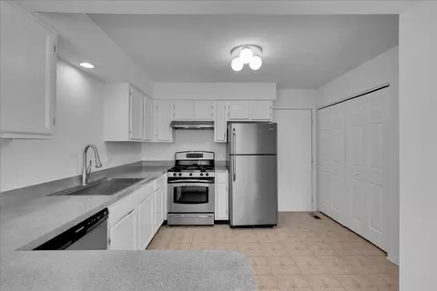 Kitchen - 1137 Longford Rd, Bartlett, IL 60103 photo 1 of 3
