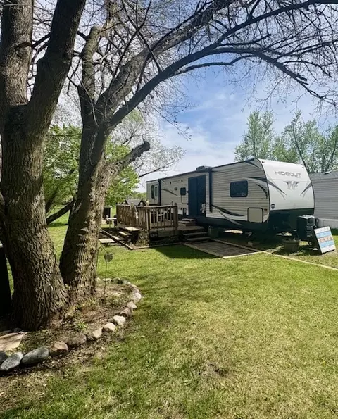 2422 Woodhaven, Sublette, IL 61367