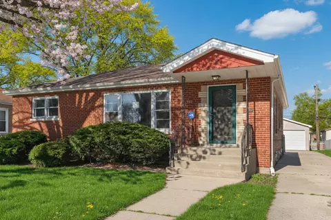 752 E 164th St, South Holland, IL 60473