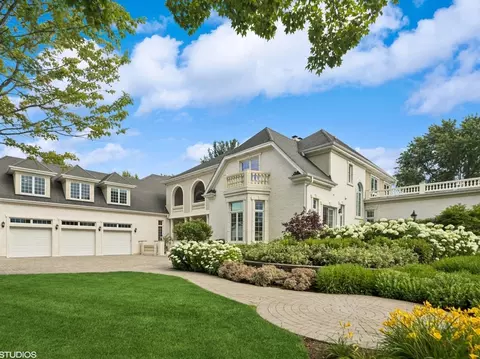 5 N113 Burr Rd, Saint Charles, IL 60175