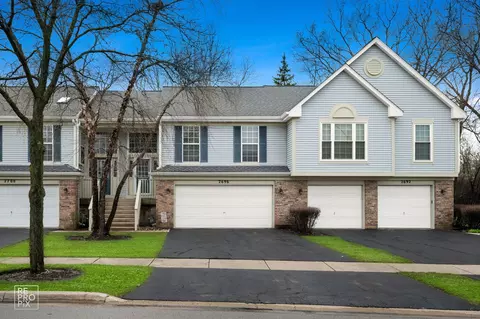 2696 S Embers Ln, Arlington Heights, IL 60005