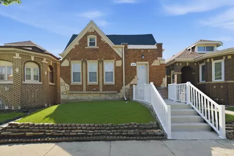 9316 S May St, Chicago, IL 60620
