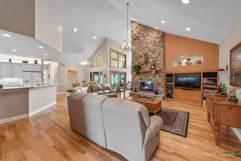 Other - 4 Mohawk Dr, South Barrington, IL 60010 photo 2 of 21