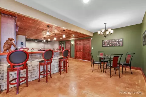 Dining - 4 Mohawk Dr, South Barrington, IL 60010 photo 6 of 7