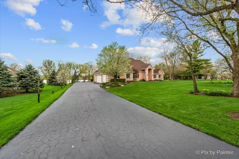 Exterior - 4 Mohawk Dr, South Barrington, IL 60010 photo 9 of 11