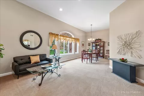 Living - 4 Mohawk Dr, South Barrington, IL 60010 photo 1 of 3