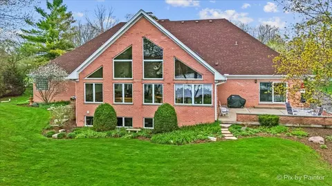 Exterior - 4 Mohawk Dr, South Barrington, IL 60010 photo 5 of 11