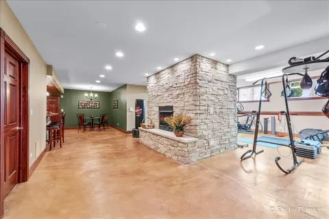 Other - 4 Mohawk Dr, South Barrington, IL 60010 photo 10 of 21