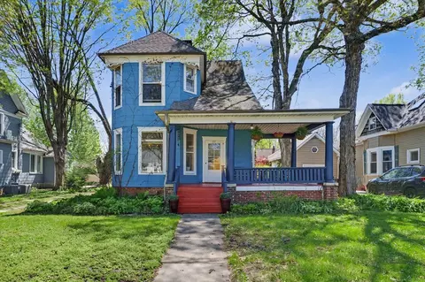 617 W White St, Champaign, IL 61820