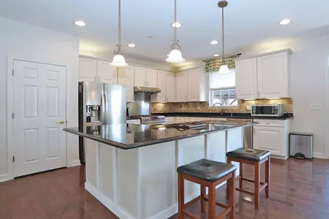 2140 Edgartown Ln, Hoffman Estates, IL 60192 photo 10