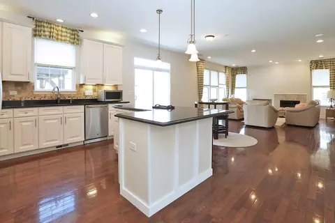 2140 Edgartown Ln, Hoffman Estates, IL 60192 photo 11