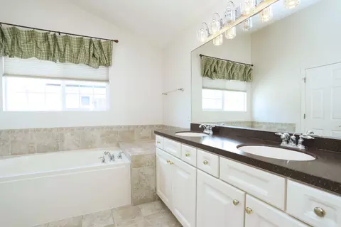 2140 Edgartown Ln, Hoffman Estates, IL 60192 photo 25