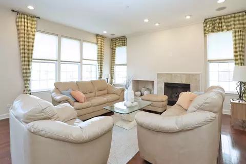 2140 Edgartown Ln, Hoffman Estates, IL 60192 photo 14