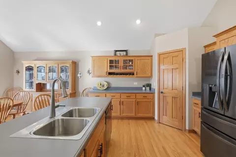 Kitchen - 25006 Sandra Ln, Plainfield, IL 60544 photo 4 of 5